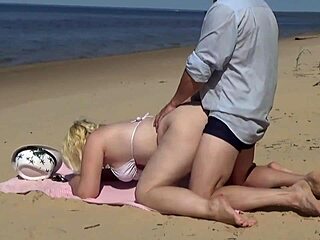 juicy milf flashes naked at funny beach meet! 😂