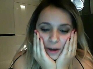 Dea Squirts in Berlin Shower While Flashing Feet and Using Dildo.