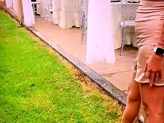 Wow, Esposacasual showing off at a friend's wedding in public!