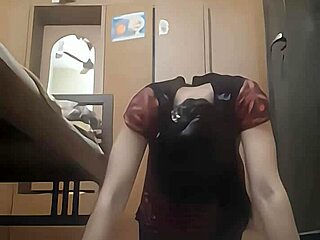 Desi creampie queen works out her boobs, then gets double penetrated with creampie finish