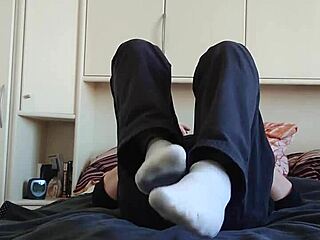 European chubby amateur shows sexy legs and feet