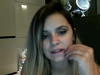 Dea Squirts in Berlin Shower While Flashing Feet and Using Dildo.