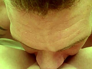 Intense Emotional Scene of Amateur Eating Pussy