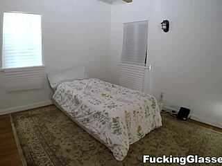 i fucked dakota bleu hard for dat job, chokin her