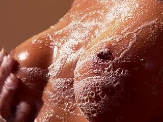 jessi summers making her man cum on bed 😍