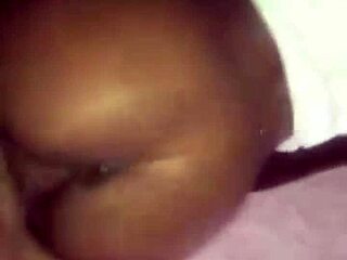 La skinny la petite aime les grosses bites de sexe