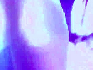 giorgia palmas performs a sexy dance on cdlive stage