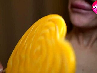 A sexy girl with big ass rides a rubber cock