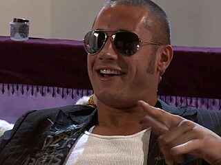 Blonde Milf Golden Gal In Shoes Enjoys Relaxing Bent Over Session