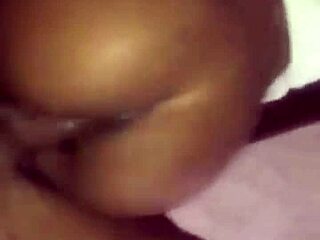 La skinny la petite aime les grosses bites de sexe