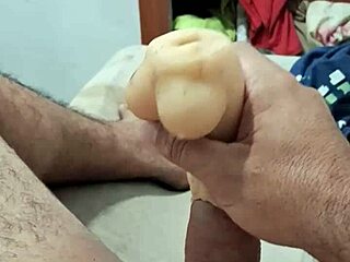 Exhibitionist flashes and reaches orgasm in public display