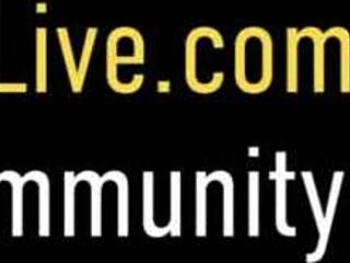 Hot milf Julia Ann tongues sexy slut Kayla Paige