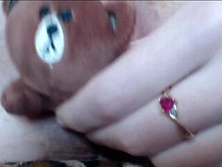 watch this big clit orgasm in homemade pussy play!