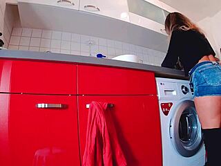 Dare to Bare in Short Jeans and Hot Pants for Curvy Ass Show