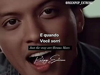 Venezuelan Babe Shows Off Natural Tits