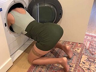 Sexy stepmom, stuck in washing machine, gets wild