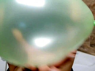 Watch MilfyCalla shake her huge ass in balloon and seat fetish?