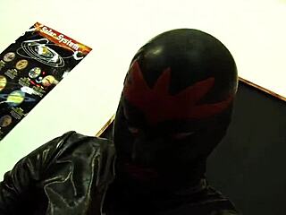 threesome with 2 slutty milf