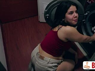 I got trapd and my frend fucked my pussey with toys.