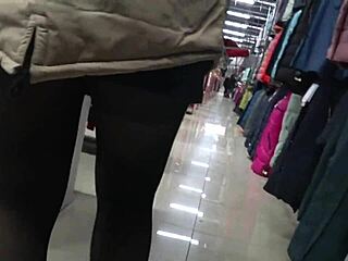 Hidden camera in fitting room: juicy pawg admired