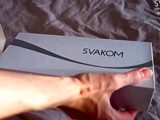 I engage in an online interaction with a stranger using the Svakom Mora Neo toy