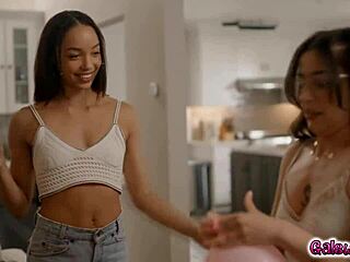 Lulu Chu Licks Electra Rayne's Pussy