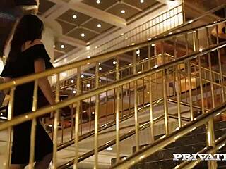 वैनिसा डेकर और ब्लैंच ब्राडबरी एनल एक्सटेसी में चिल्लाती हैं!