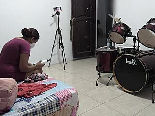 Hey Sexy Housewife, Ready for Venezuelan Vacation Fun?