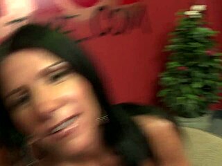 hot mom kendra chats while fucked nude