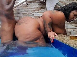 bbw drank all my milk by the pool 😋