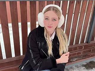 Divorced stranger trades sex for a shiny new iphone. Crazy deal!