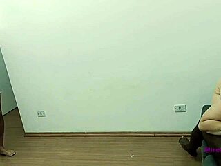 O corno ajudou a demolir a casa do negão bem dotado
