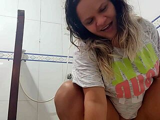 Latina girl takes a bath for money