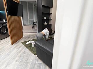 Look At This Hot Milf In Leggings Getting Fucked After Yoga!