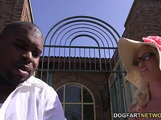 Whitney Grace Takes Black Cock in Her Ass