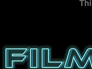 secretaria fode com entregador no escritorio