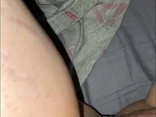 Late night visit for a piece of pussy play