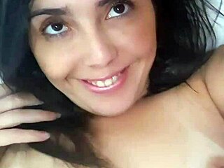 Mimi squirts after fucking her prince