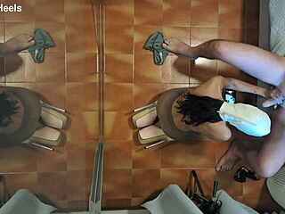 i see the milf in pantyhose give blowjob on knees and swallow cum, its so hot