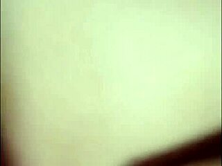 Wow, squirting teen 18+ reaches orgasm in homemade shag!