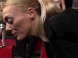 अरे, स्टेसी सरन को डांस के बाद वीर्य निगलते हुए देखना चाहते हो?