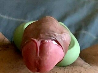 Oh god, I masturbate and cum so hard with this sex toy!