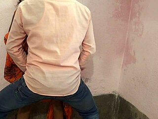 Indian hot bhabhi gets wild with tailor master, damn!