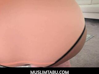 Muslimtabu – Muslim brunette teen in steamy action