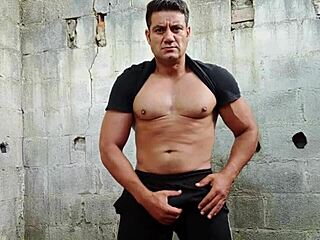 Yuri Gaúcho Brazilian Bear Pounds Hard in Hairy Solo Show