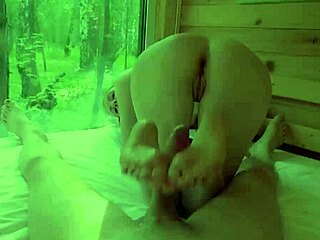 A foot fetish adventure in nature with the stunning Elena Ross