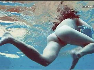 oh my god, piyavka chehova's big bouncy juicy tits look amazing underwater!
