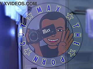 i shows off her big tits n ass while she blows me sloppy