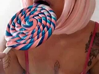 The delight of sucking a man like a whore in exhibitionist flashing