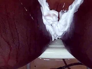 Black MILF shows her juicy, sweet, wet ass